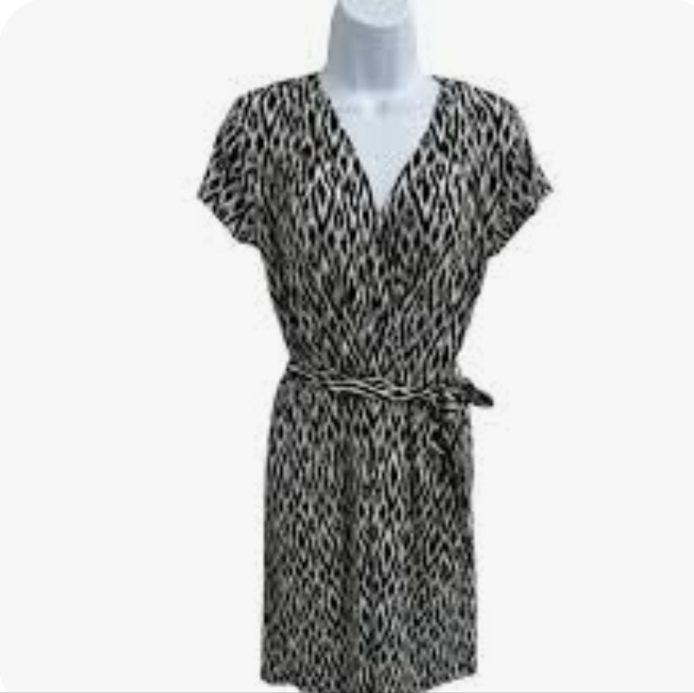 Banana Republic Black & White Ikat Pullover Wrap Dress W Tie Wmn's M Flattering